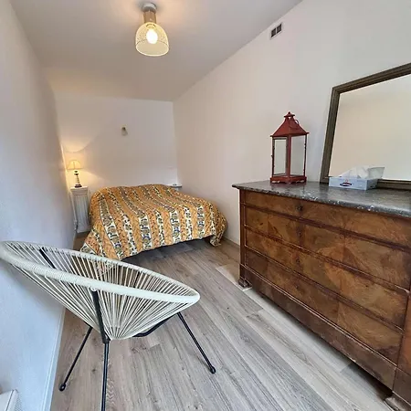 Maison Renovee 6 Couchages A Avec Cour Commune - Fr-1-246a-349